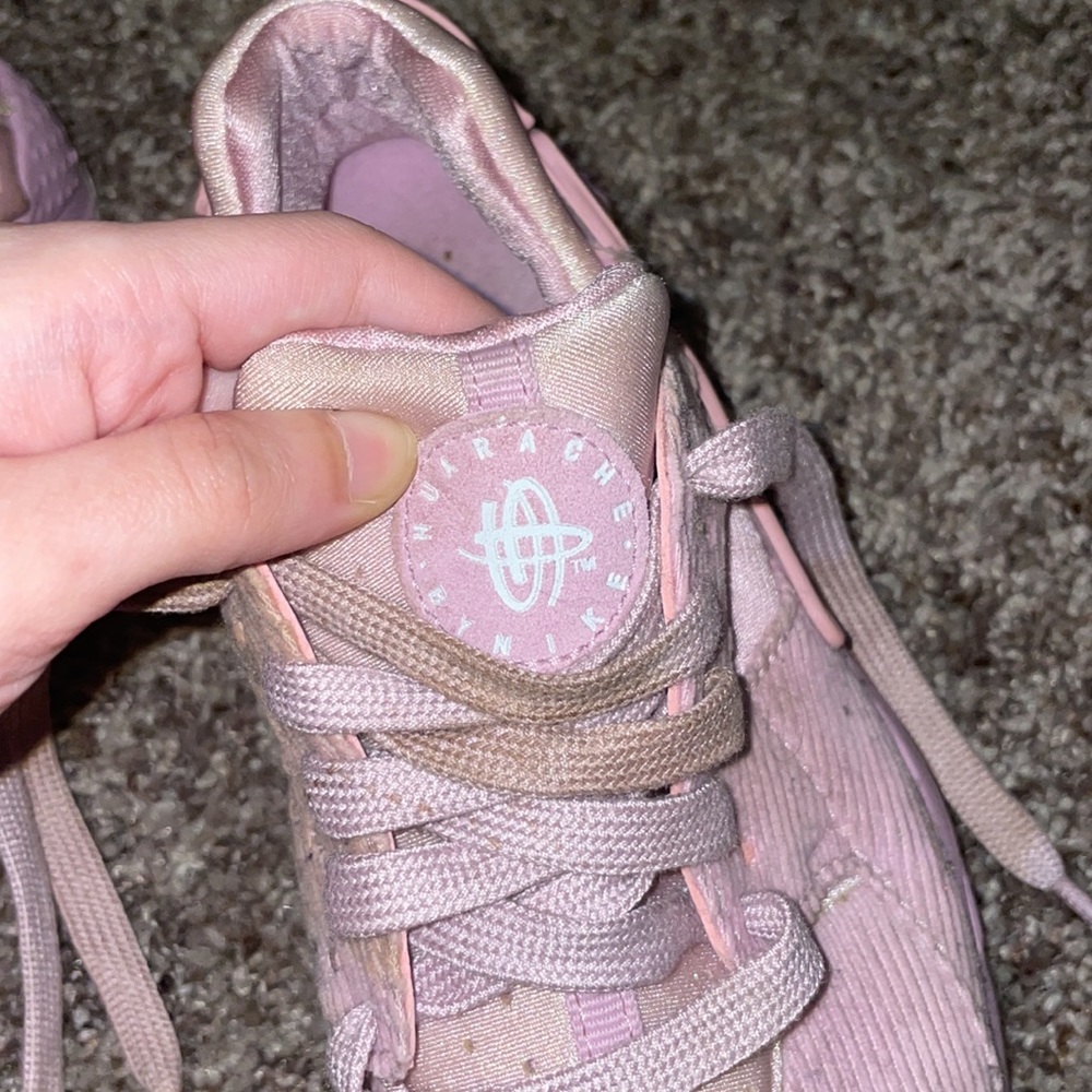 Pink Nike 5Y Used Sneakers - Picture 4 of 11